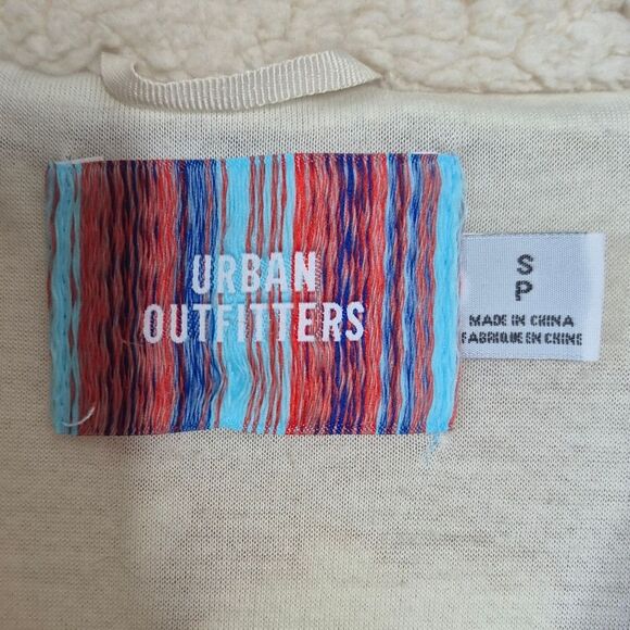 Urban Outfitters All Over Cow Print Olivia Sherpa Jacket Oversized Size Small - Picture 4 of 6